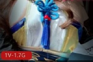 麻酥酥的,胡桃味的,胡桃肉和核桃仁都出来的,就是汁水了。