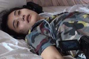 震撼散播三人组最新散播,合力迷玩吉林妹子?