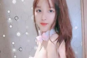 斗鱼又整了一个清纯妹子直播,我看完之后整个人都粉嫩了。