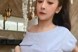 她不是谢侑希,她是谢侑芯。