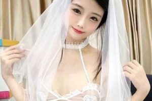 某推妹子少女喵四:不装不装,我全都要。