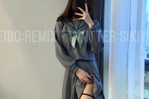 最新斗鱼超人气网红嫩模高颜值大长腿美女主播【极品网红】（草莓味的软糖）最新有尺度合集[46P-1V-1.1G]