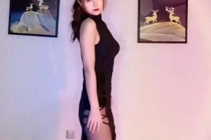 悠宝儿又出歌了,这次是泳装定制热舞,社保专辑。