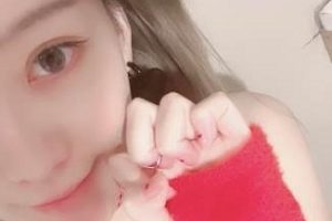 百里挑一，难得一见！90M超级白皙粉嫩柰头，七彩女神，美颜着迷！