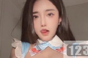 虎牙古阿扎维密：1V290M车头灯特写蛋糕定制，颜值爆表，质量无可挑剔