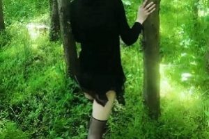 《东华田园兔：精彩视频，少女芳芳的热烈夏日》