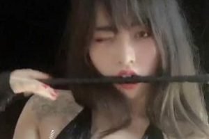 恐龙小宝贝：37V上的网红考研大学生，446M身高，凡尔赛腰身，怼脸上脸蛋，大胆纹身，收获最大惊喜！