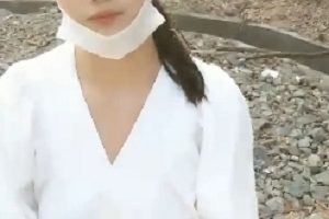 S气妹子绝版电影素人私拍室外车阵野外展示_1.42GB，精彩绝版清纯幼齿素人美女画面！