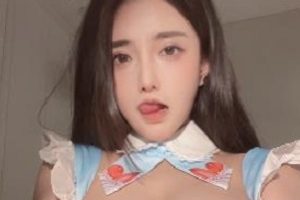 虎牙·古阿扎维密·290M车头灯特写颜值粉丝定制蛋糕