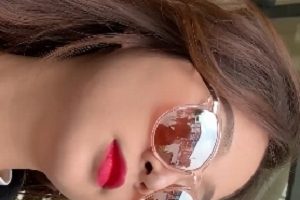 1V美女穿高跟长腿连衣裙，8.23G视频，百度云下载