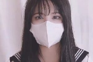 小敏儿美女穿水手服上床内释汁液打包