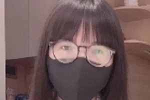 眼镜妹子1v1视频聊天，4G无限流量