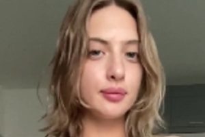 高颜值大长腿小姐姐10.5gDionkadi神秘处转载搬运百度盘