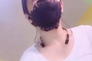 抖音女神恋儿双视角PK热舞抠穴