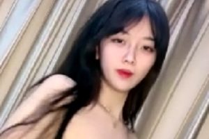 妖艳身材舞蹈露脸骚气独秀1V441MB百度盘