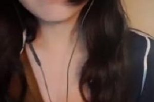 限时特惠女主播A失眠R鸽王直播视频2V/1.10GB