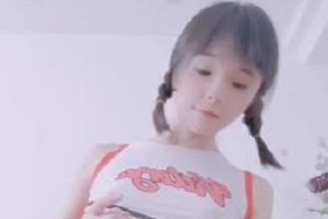 推特妹子2自拍资源38V-8.5G，男主约粉丝内部人员L道具观看