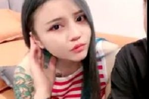 花臂女孩自拍视频：时长1小时40分钟，正妹刺青网红