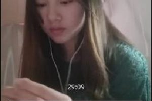 女大学生自拍合集湖南吉首女孩最新资源5V1G，纯真身材特写，火热回归！