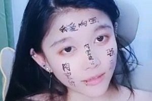 女王月亮SM视频超反差22部16G极致体验