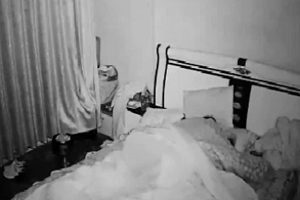 根据要求，标题生成如下：**快播360家庭监控私密实录20部5.2G沙发战浴室展示**