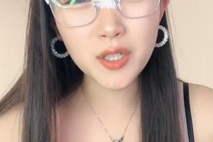 叭嗦肉感眼镜御姐推特合集57v48.6G