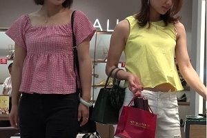 街拍摄影师小雯试鞋合集36部45G小脚特写