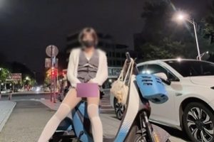 推特mikixka伪娘户外展示2部300MB优质