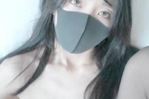 某推优质御姐HongkongDoll（玩偶姐姐）最新黑丝情感交流短片