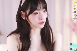少女映画小鱼火辣私拍375P2V6.55G合集曲线绝了